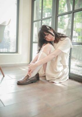老师把我抱到办公室添我