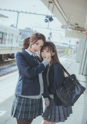 丰满的后妈